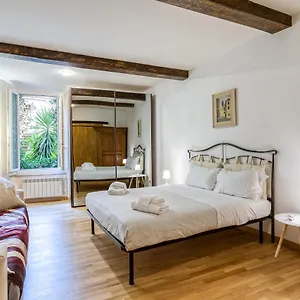  Apartamento Deluxe - Campo Dei Fiori Italia